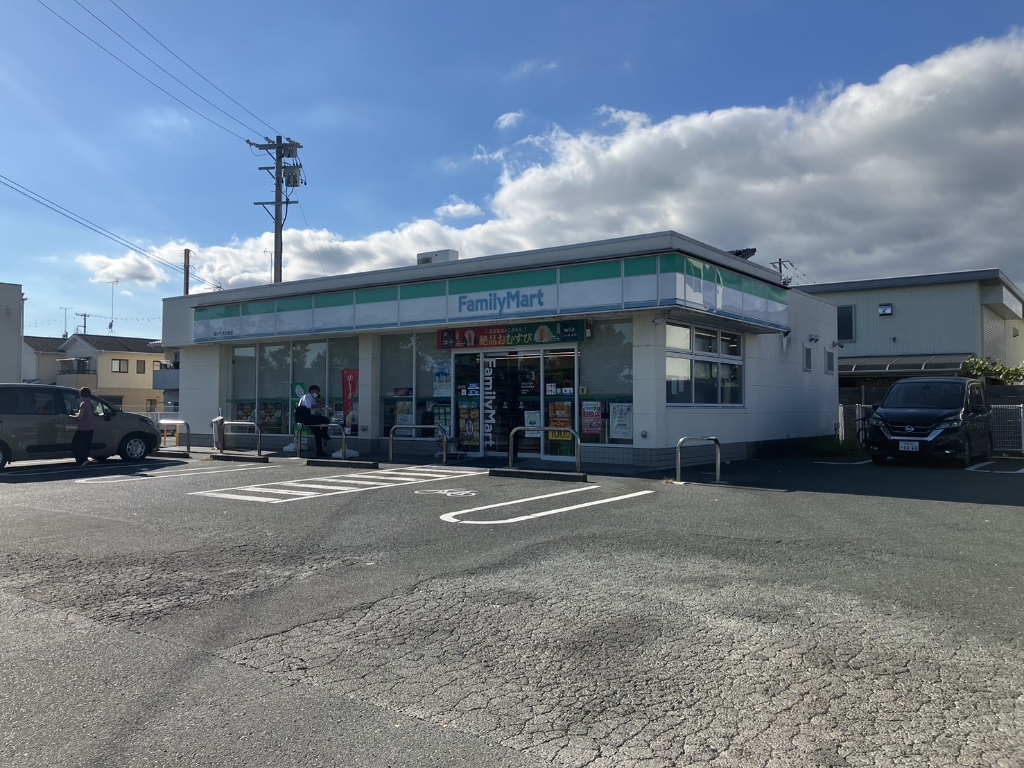 コンビニ　ファミリーマート 袋井月見の里店（コンビニ）まで252m