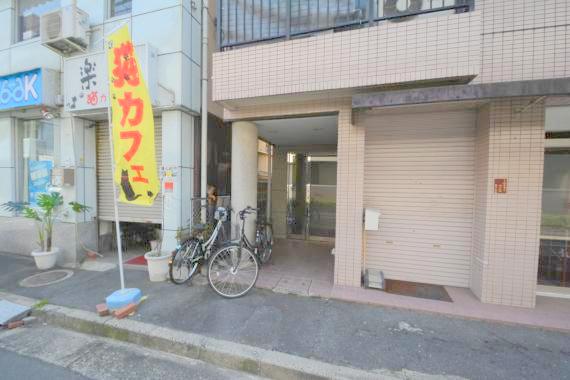 エントランス　綺麗なエントランスです。
