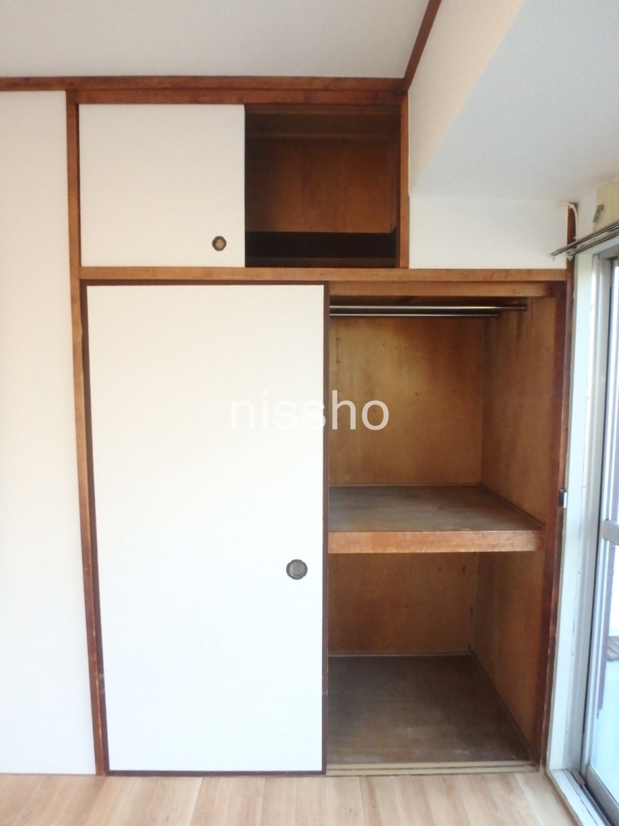 収納　たくさん入る押し入れです