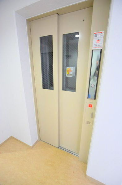 その他設備　エレベータ有で楽々！
