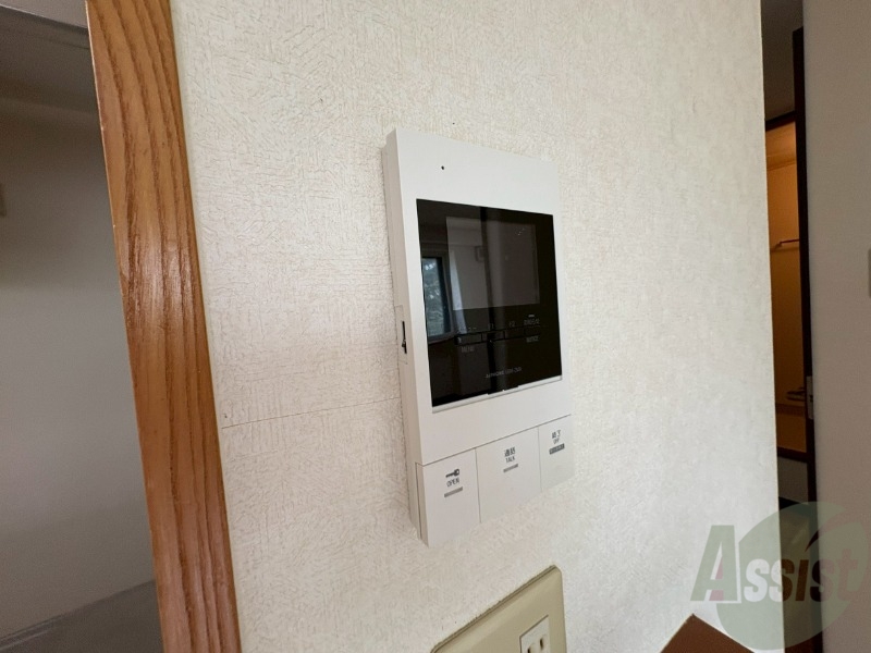 セキュリティ　ＴＶモニター付インターホンです。来客者の顔が見えるので安心！