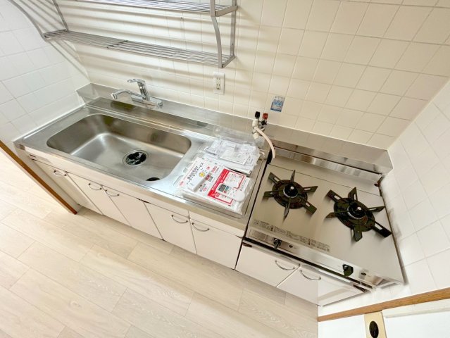 キッチン　作業のしやすい広めのキッチンです。