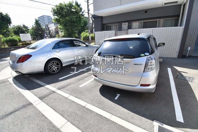 駐車場　敷地内駐車場
