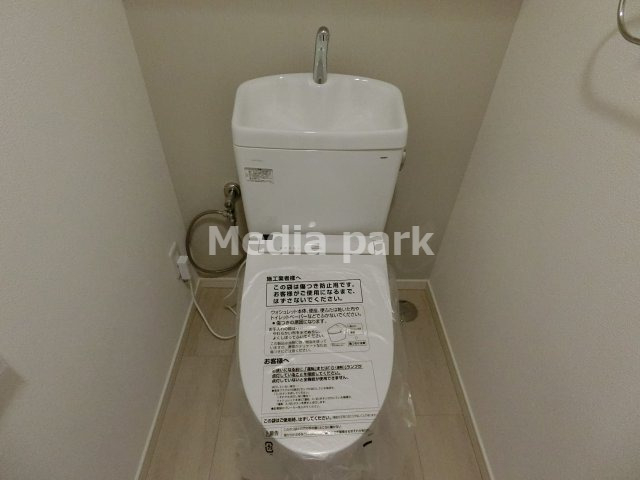 トイレ　同物件別のお部屋の写真です。参考写真です。