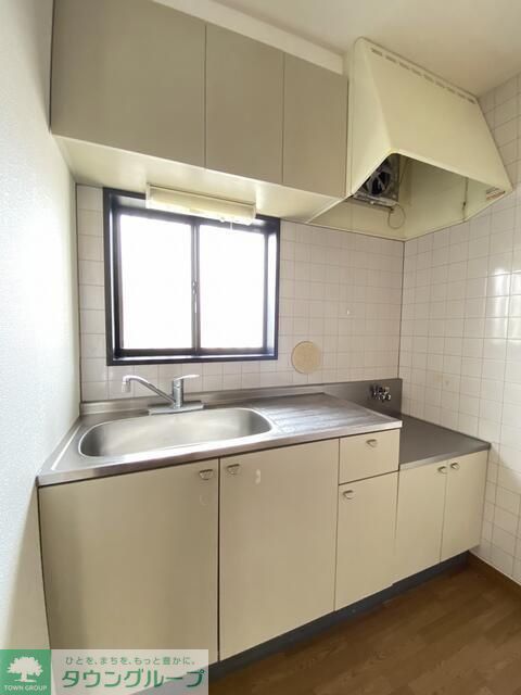 キッチン　※別部屋参考写真となります