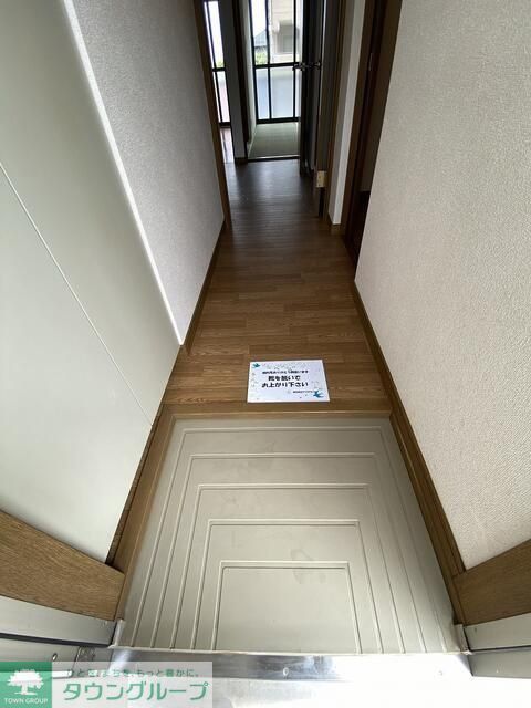 玄関　※別部屋参考写真となります
