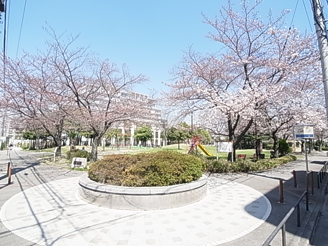 公園　八か村落し親水緑道（公園）まで609m