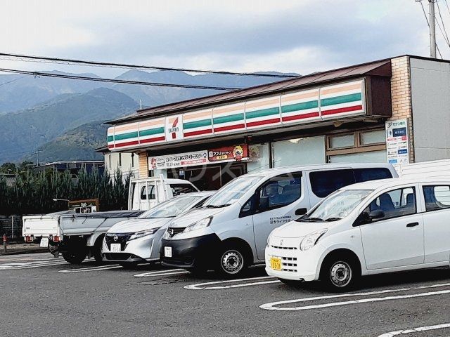 コンビニ　セブンイレブン 秦野堀山下店（コンビニ）まで1129m