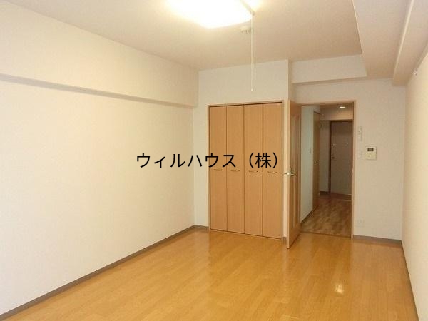 居室・リビング　洋室広々！