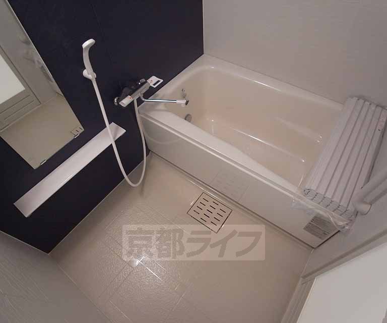 バス・シャワールーム　追炊き機能付きバスです