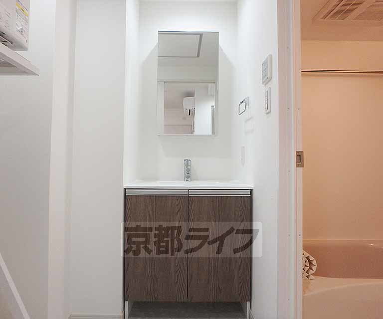 洗面設備　おしゃれな洗面台