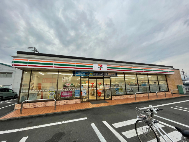 コンビニ　セブンイレブン静岡下島店（コンビニ）まで262m