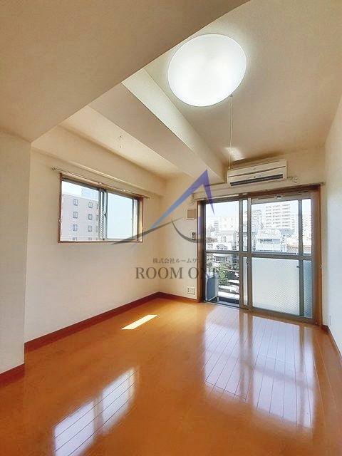 居室・リビング　洋室のお部屋です。