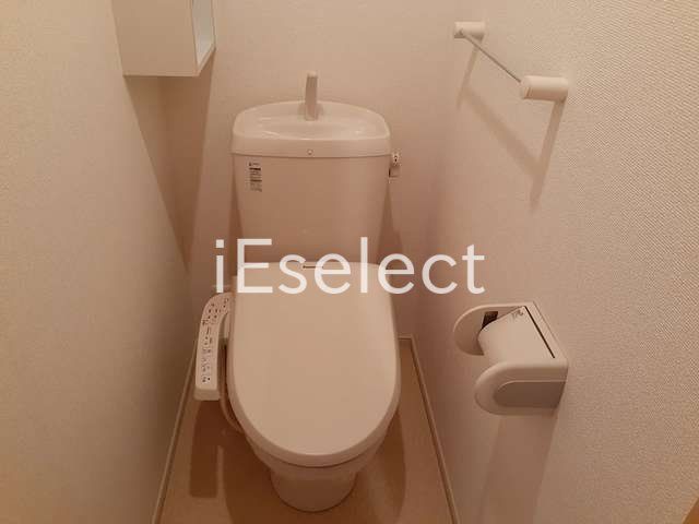 トイレ　洗浄機能付き♪
