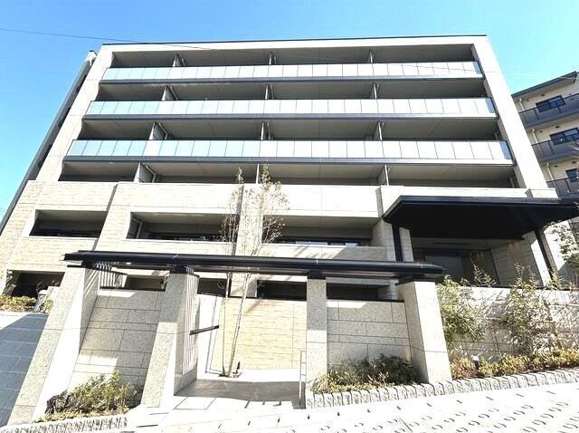建物外観　オートロック付きです