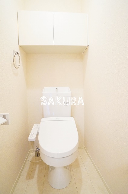 トイレ　落ち着いた色調のトイレです♪