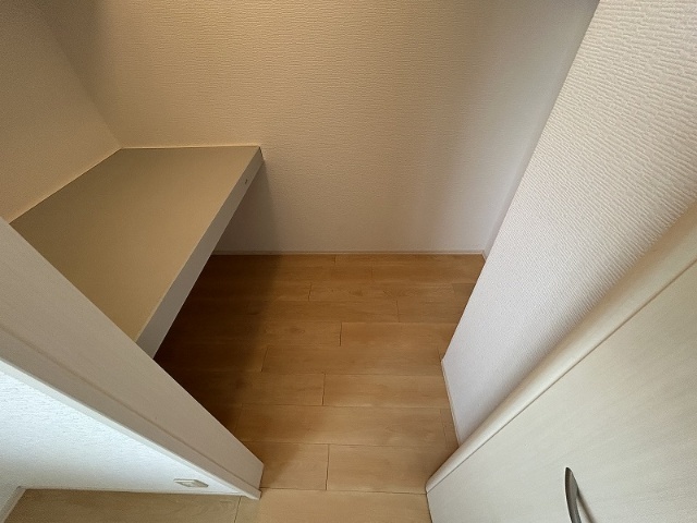 収納　※別室同じ間取りの写真。現況を優先します。
