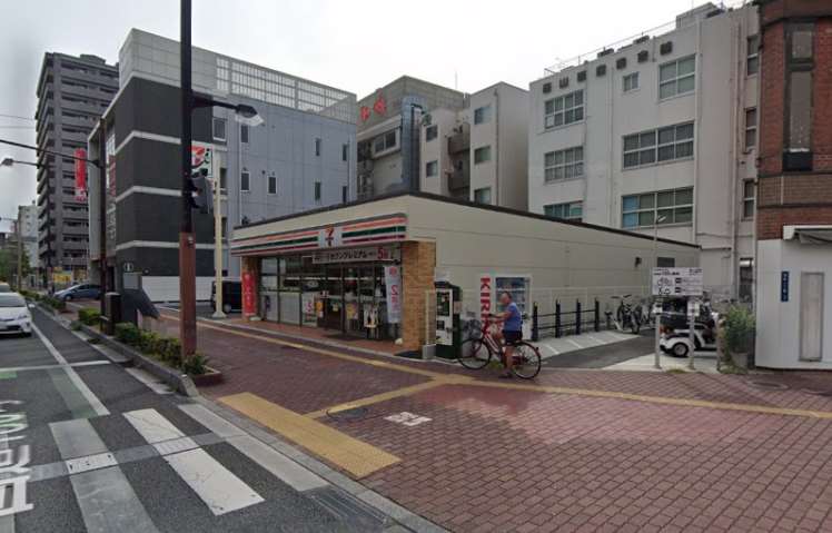 コンビニ　セブンイレブン岡山田町店（コンビニ）まで335m
