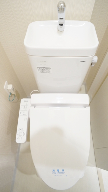 トイレ　ウォシュレット付