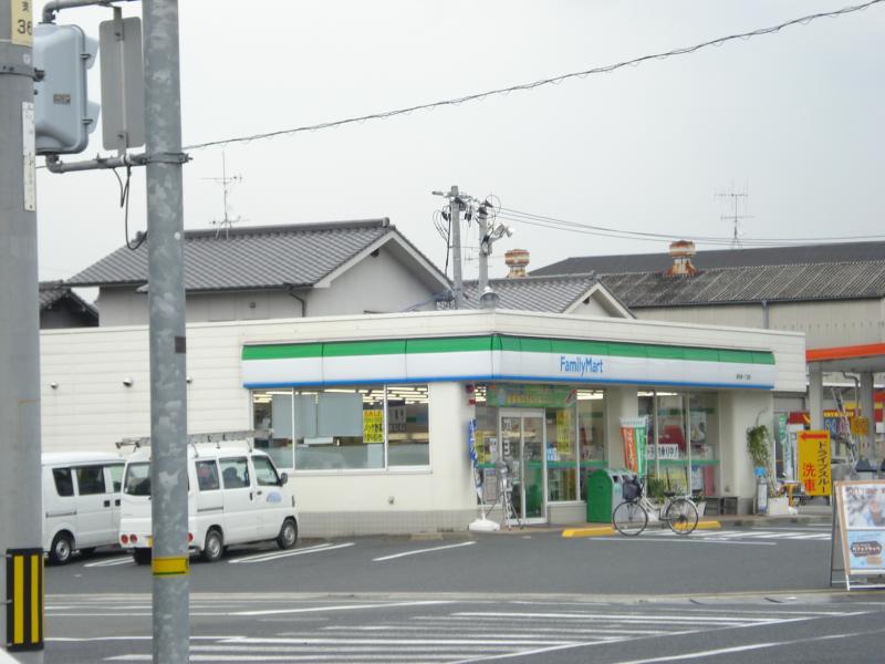 コンビニ　ファミリーマート南手城一丁目店（コンビニ）まで465m