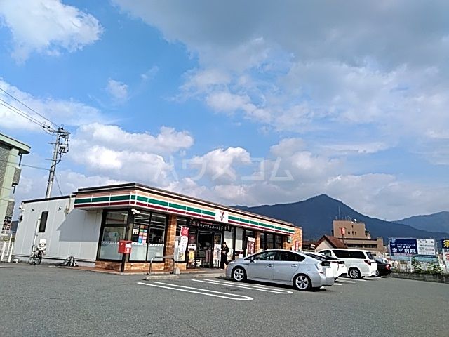 コンビニ　セブン‐イレブン 須恵中央駅前店（コンビニ）まで552m
