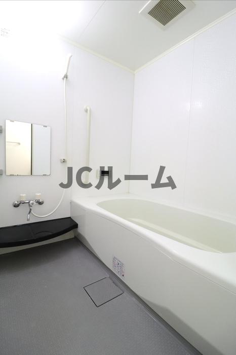 バス・シャワールーム　※別のお部屋の参考写真です