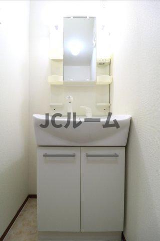 洗面設備　※別のお部屋の参考写真です