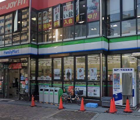 コンビニ　ファミリーマート　新深江駅前店（コンビニ）まで374m