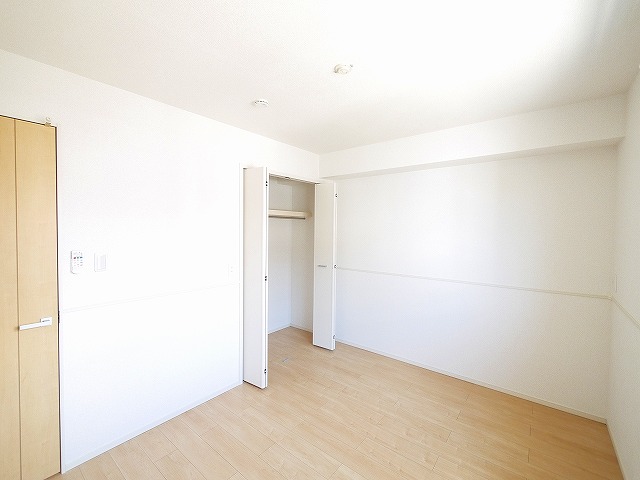 その他部屋・スペース　明るい洋室です。