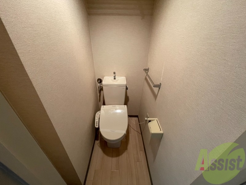トイレ　こちらはトイレです。清潔感があり、安心して使用できます。
