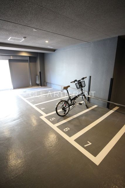 駐車場　バイク置き場