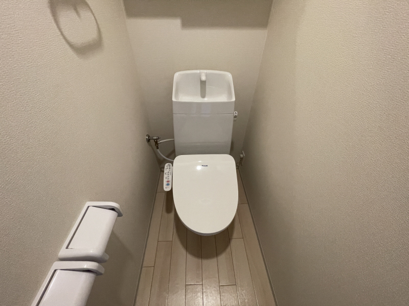 トイレ　間取り違う部屋の写真