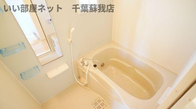 バス・シャワールーム　ゆったり過ごせるお風呂です