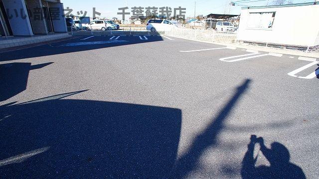 駐車場　車をお持ちの方に嬉しい駐車場付きの物件です