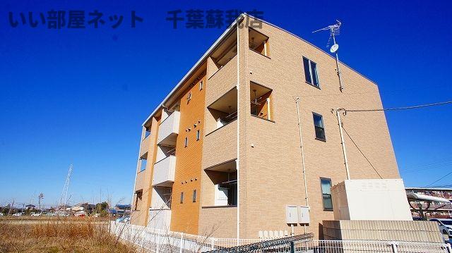 建物外観　落ち着いた雰囲気の外観です