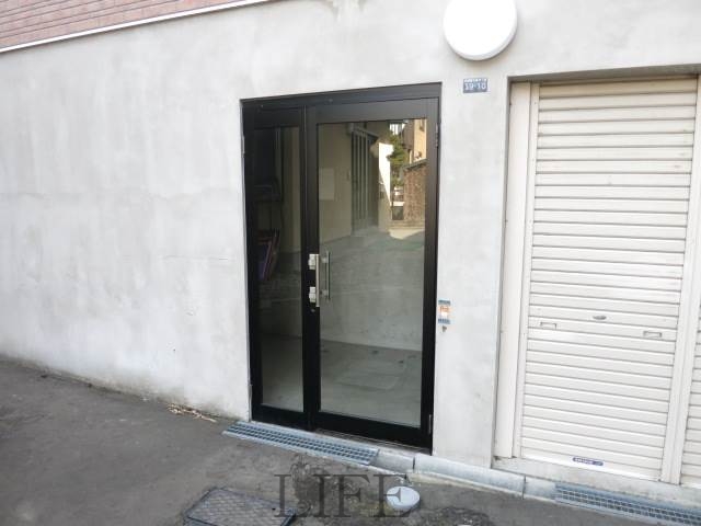エントランス　建物入口☆