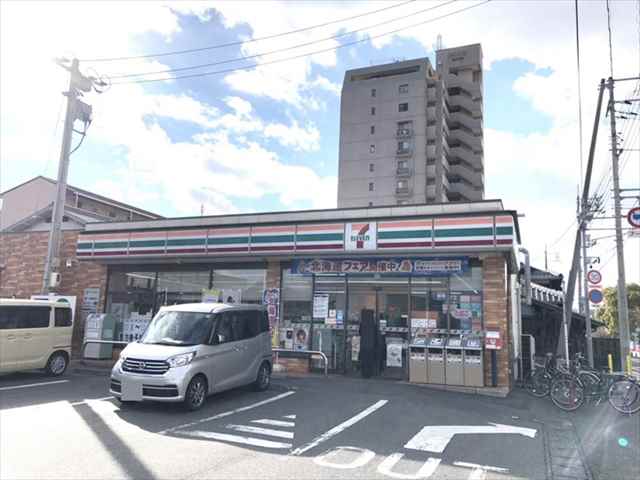 コンビニ　セブンイレブン（コンビニ）まで1039m