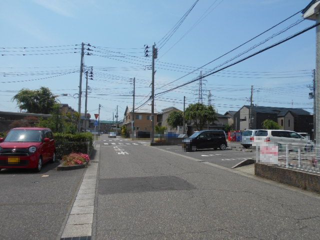 その他　前面道路（その他）まで0m