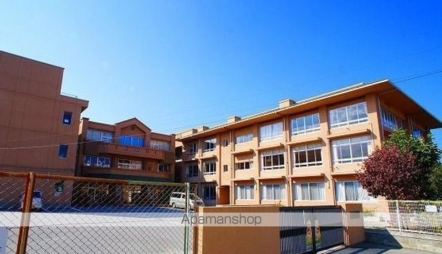 小学校　大里小学校（小学校）まで600m
