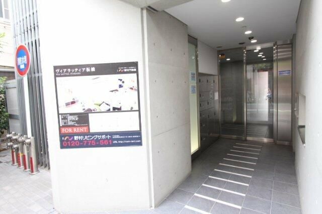エントランス　建物の内部です