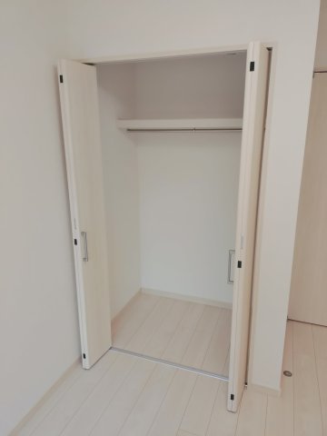 収納　お洋服もたくさんしまえます
