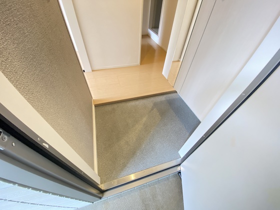 玄関　※別部屋の写真です