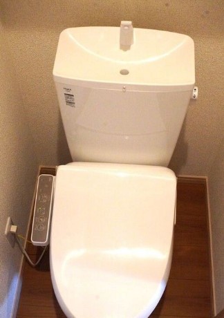 トイレ　別部屋参考写真となります