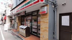 コンビニ　セブンイレブン北区上十条4丁目店（コンビニ）まで122m