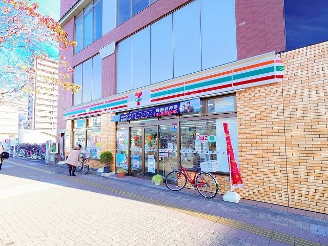 コンビニ　セブンイレブン　上福岡西口店（コンビニ）まで724m