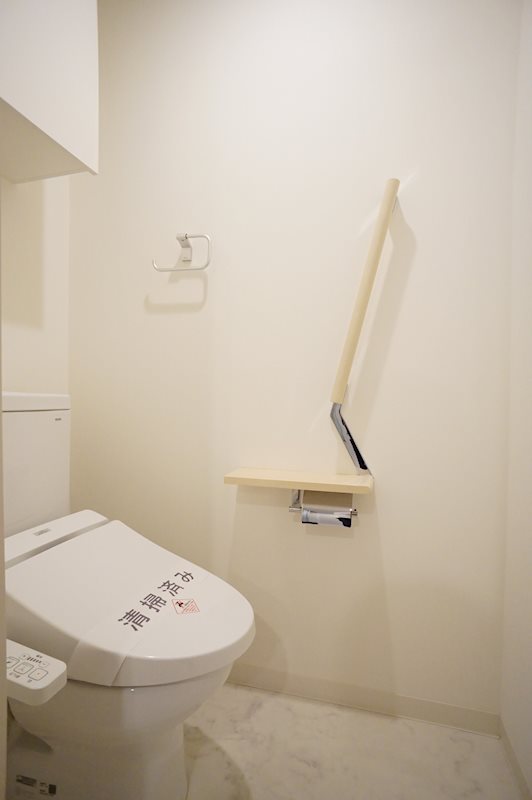 トイレ　同間取り別部屋の写真です