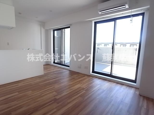居室・リビング　使いやすい居間です