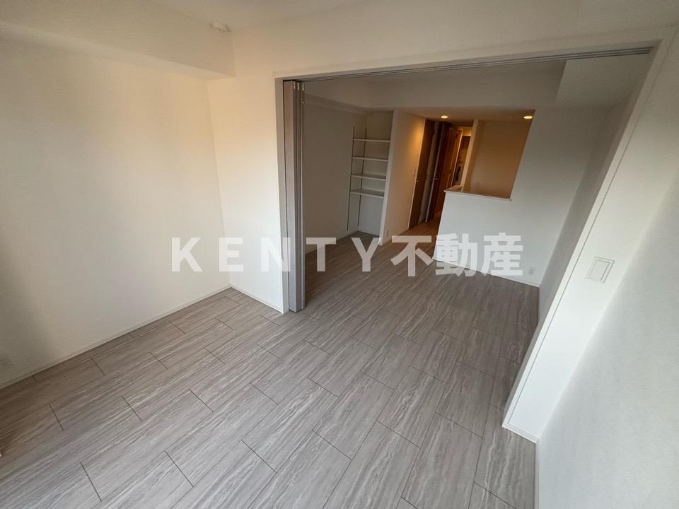 その他部屋・スペース　落ち着いて過ごせるお部屋なので、寝室にいかがでしょうか