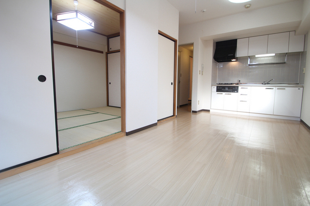 居室・リビング　※他のお部屋の参考写真です