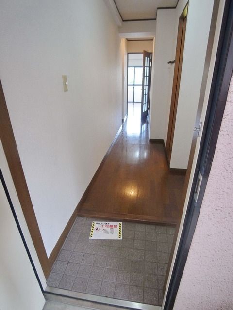 玄関　☆玄関にが下駄箱有り☆